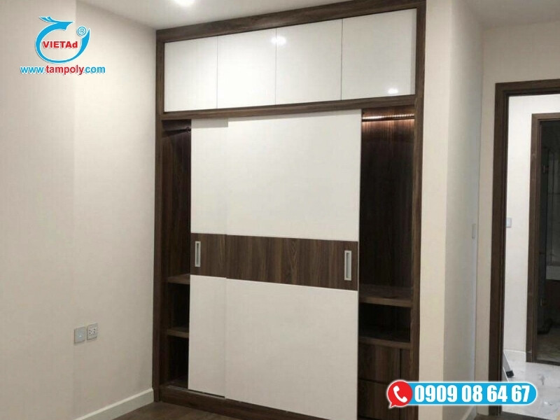 Từ tủ bếp pima trắng chống thấm, bề mặt trắng bóng sạch sẽ, tạo không gian bếp hiện đại