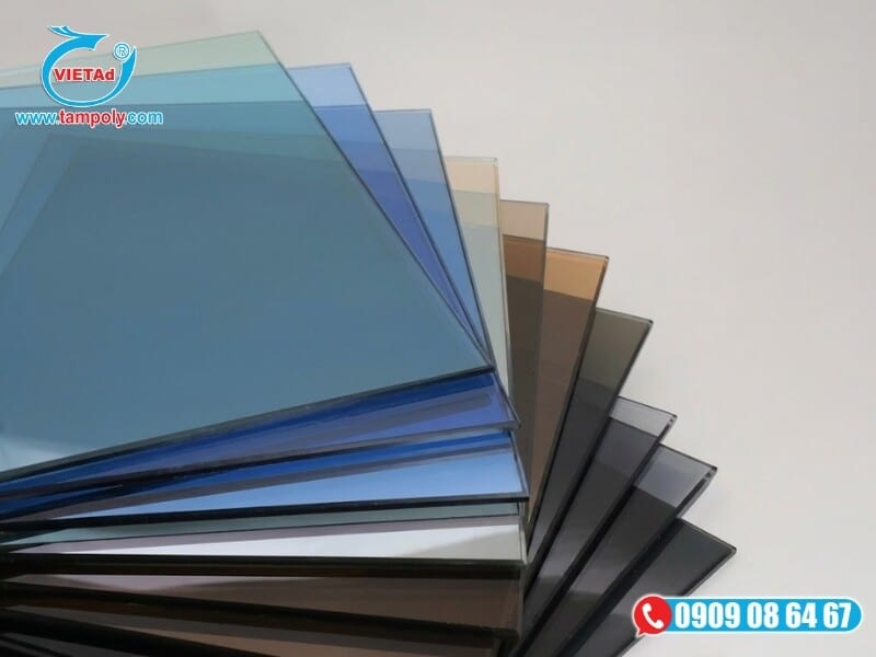 Với khả năng chống cháy, xuyên sáng tốt và đa dạng màu sắc, tấm Polycarbonate Super Lite rất được ưa chuộng trên thị trường