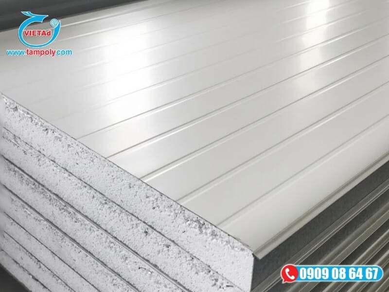 Tấm panel lõi xốp EPS có trọng lượng nhẹ được ứng dụng phổ biến trong thi công vách ngăn văn phòng và nhà tiền chế