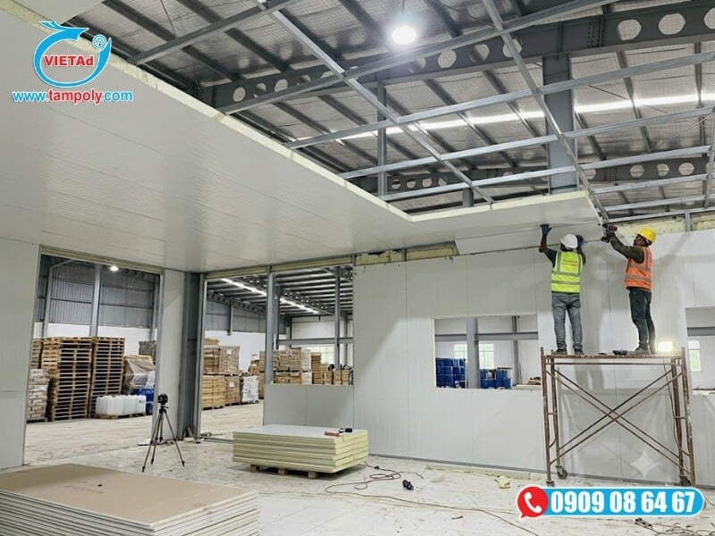 Quy trình thi công trần vách panel cách nhiệt Hàn Quốc 6 bước chuyên nghiệp tại Vật Liệu Tấm QCV