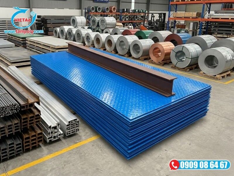 Vật Liệu Tấm cung cấp đa dạng, đủ loại Tấm Inox, hỗ trợ giao hàng tận nơi và cắt lẻ kích thước theo yêu cầu