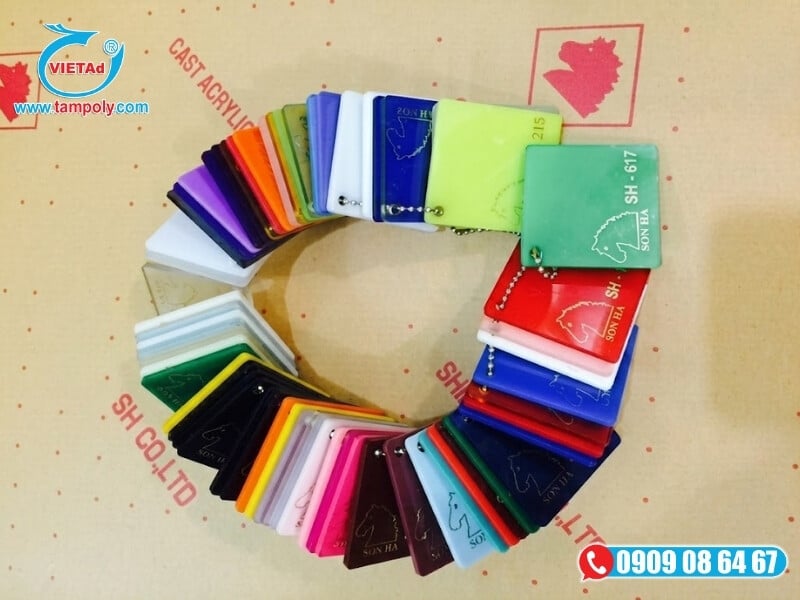 Tấm Mica Sơn Hà bề mặt bóng mịn, đa dạng các mã màu