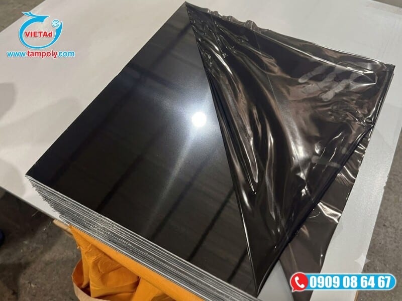 Vật Liệu Tấm QCV cung cấp đa dạng các bề mặt inox với màu sắc và kích thước. Hỗ trợ cắt gia công và giao hàng toàn quốc