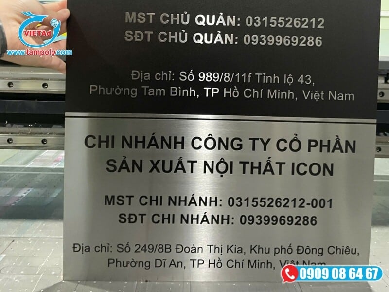 Inox 304 trắng xước in UV ứng dụng làm biển công ty tinh tế