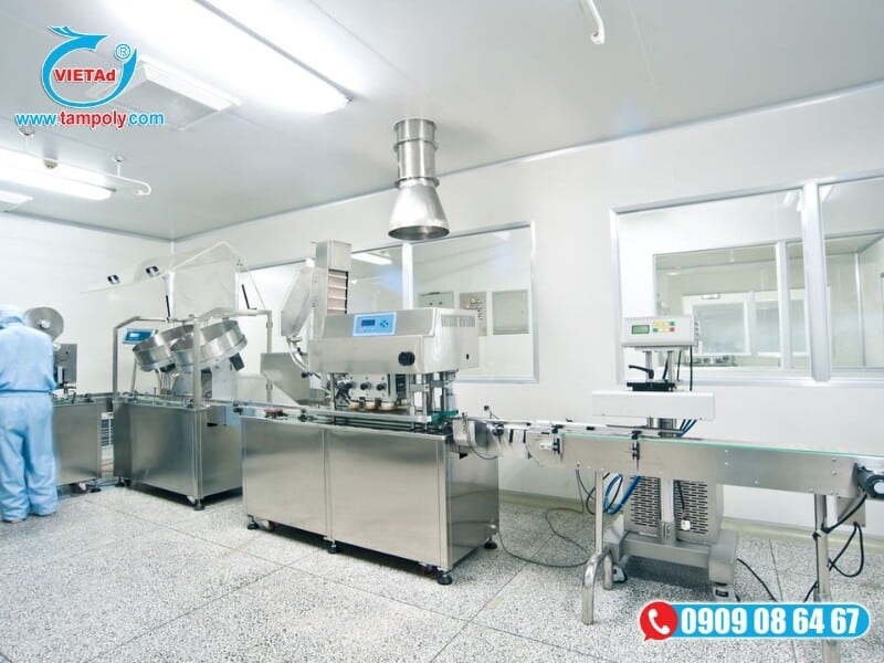 Ứng dụng của inox trắng xước làm dụng cụ sản xuất, phòng sạch chế biến nhờ khả năng làm sạch dễ dàng
