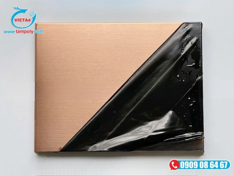 Inox xước mờ được ưa chuộng bởi đặc tính chịu lực, chống ăn mòn và thẩm mỹ cao